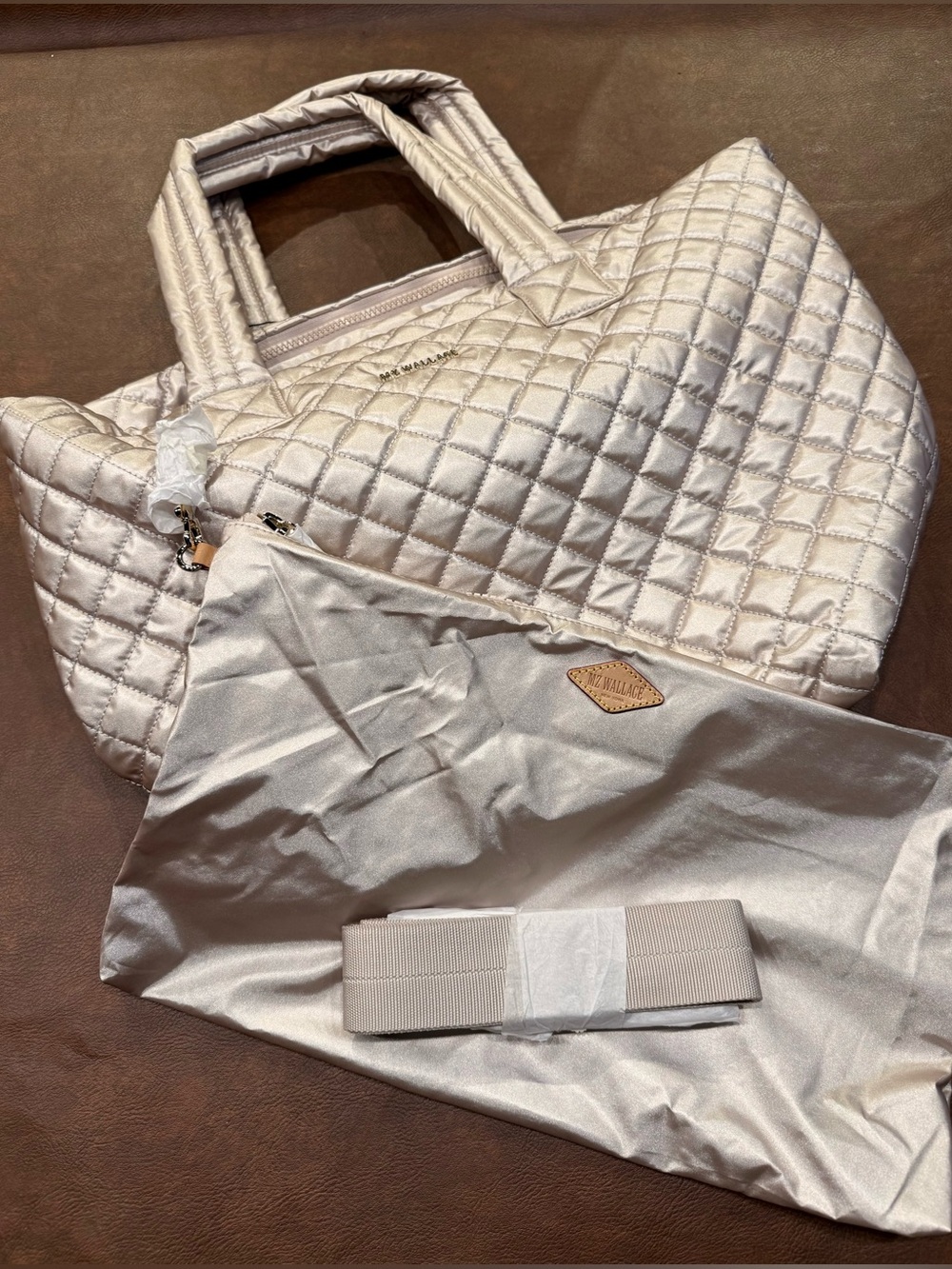 🤍New MZ Wallace Metro Tote Deluxe in Pale Rose Gold w/Pouch (Sold Out)